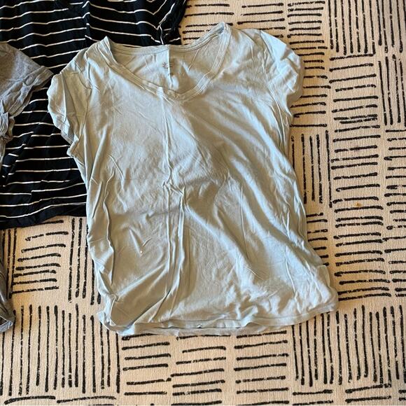 Maternity Casual T-Shirt Collection - Assorted Colors and Prints Large - Picture 3 of 7